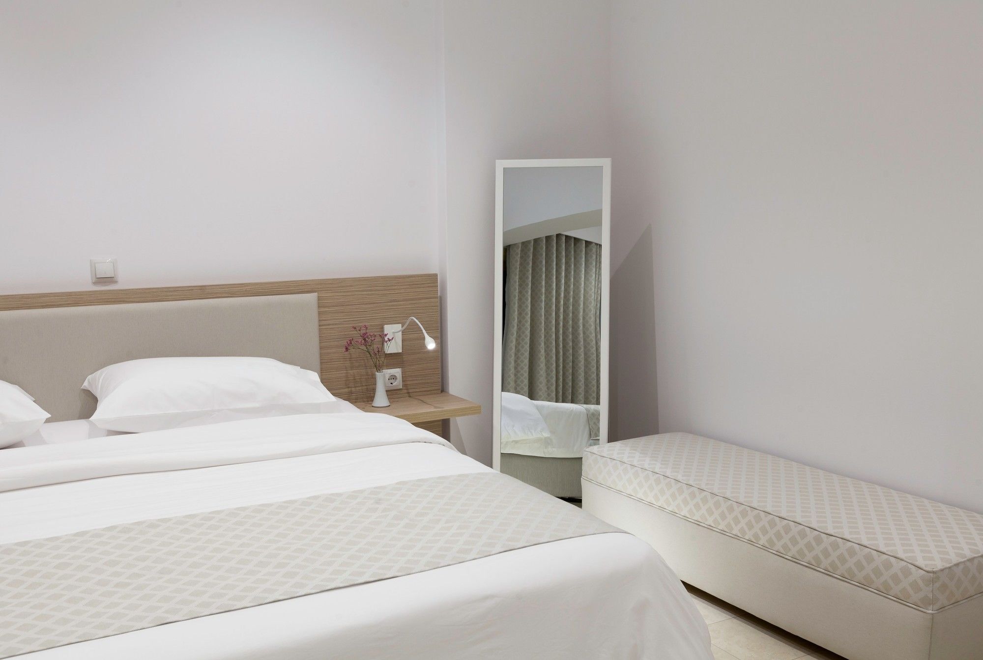 Zephyros Hotel Mirtiész Kültér fotó