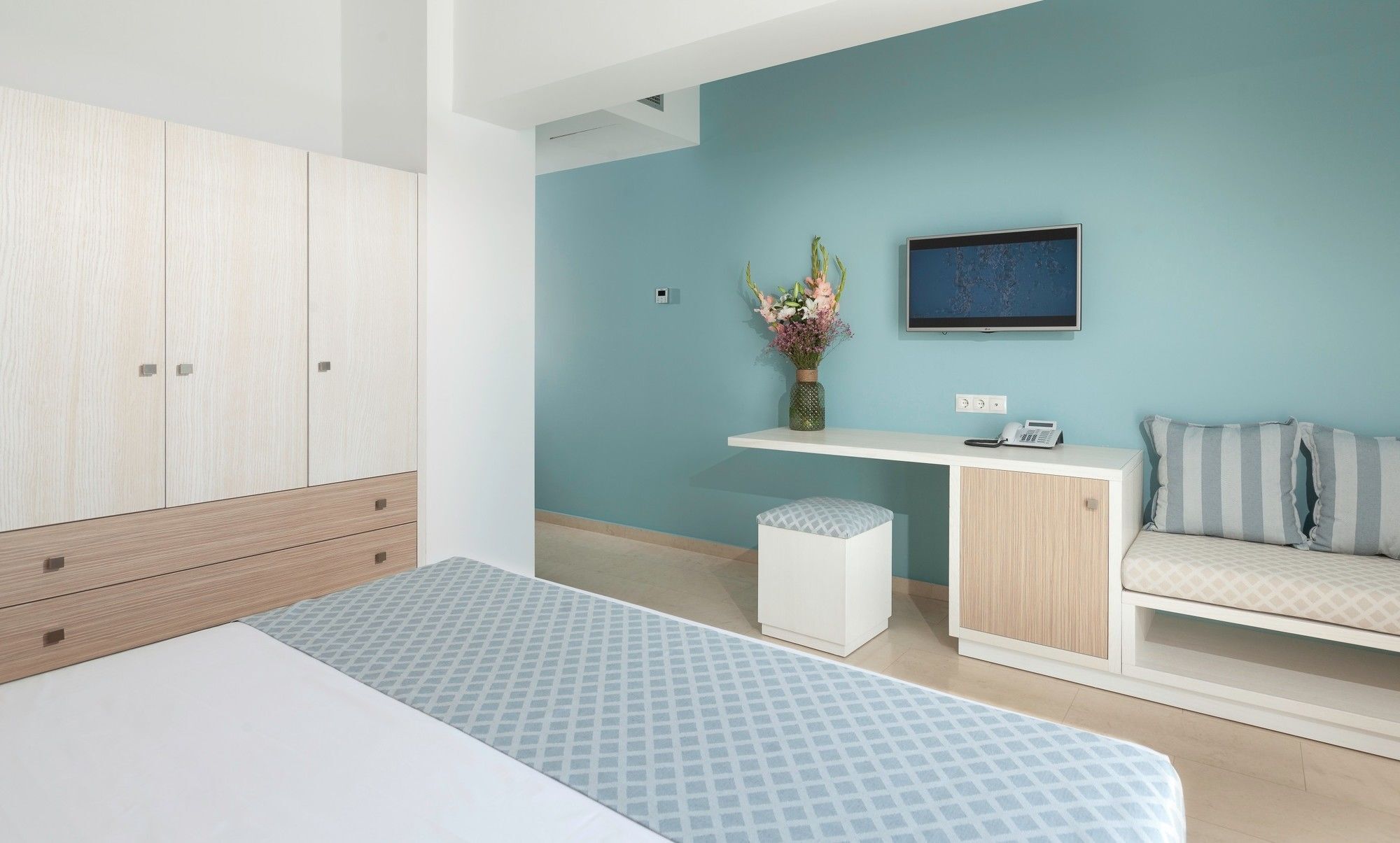 Zephyros Hotel Mirtiész Kültér fotó